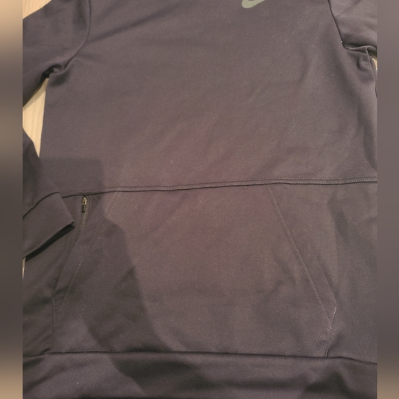 Nike Dri-Fit Training Hoodie - Picture 2 of 8
